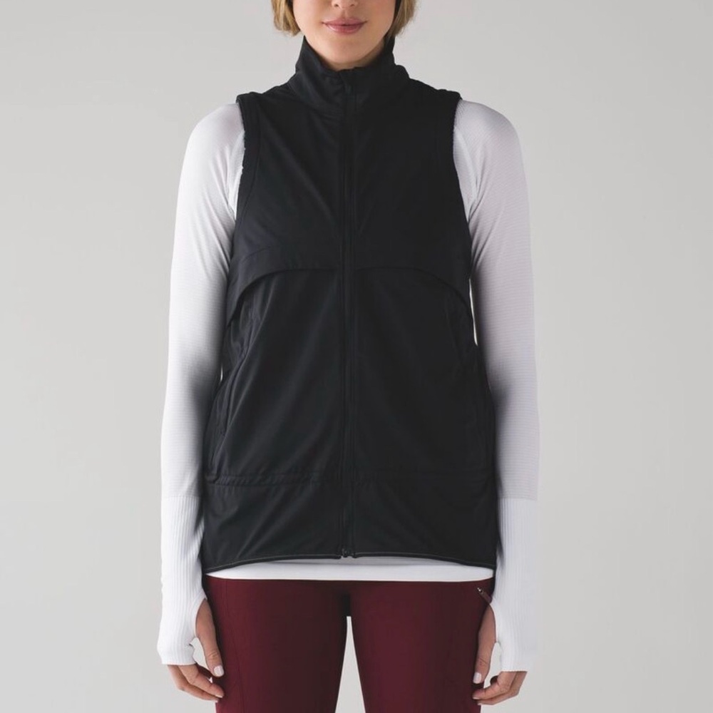 Lulumelon women’s black Kicking Asphalt Vest Size 4